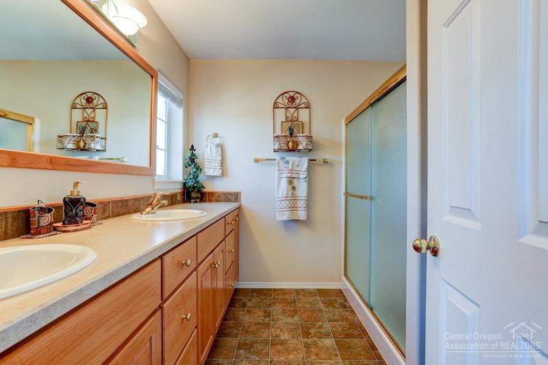 20555 Rolen Avenue Bend, OR 97702 - Photo 14 of 25 Additional Photo