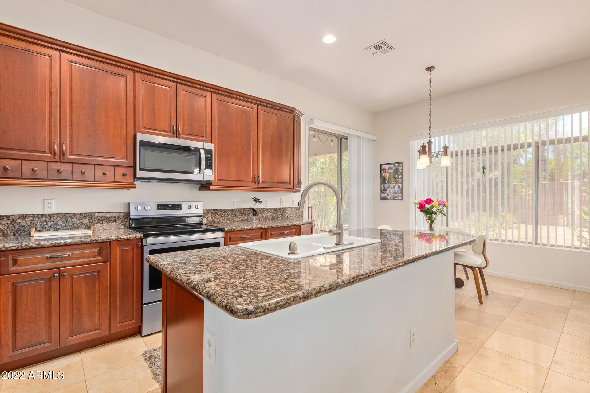 3903 East Carson Road Phoenix, AZ 85042 - Photo 13 of 34 0012-12 - Carson