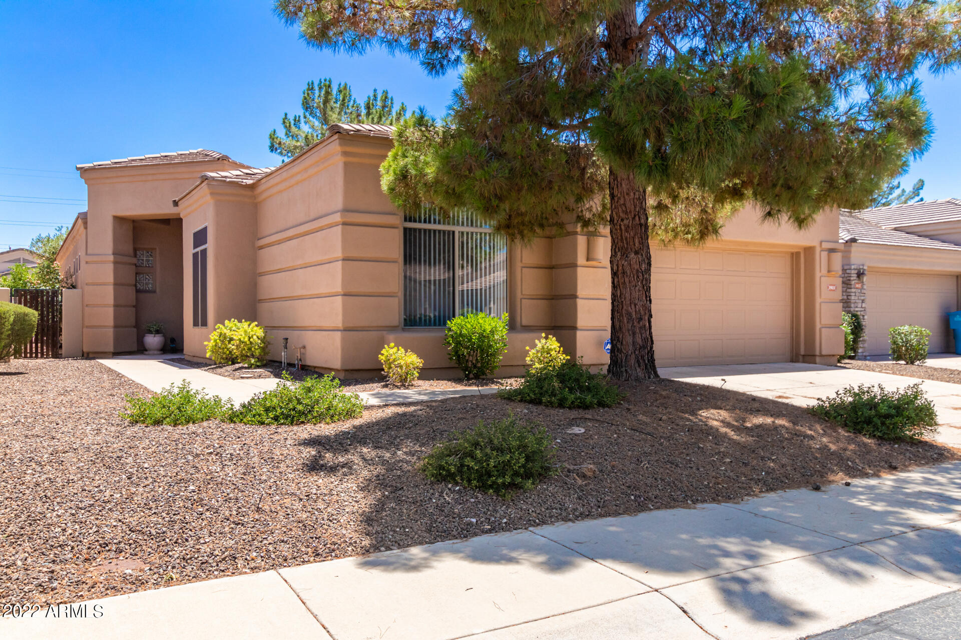 3903 East Carson Road Phoenix, AZ 85042 - Photo 3 of 34 0003-3 - Carson