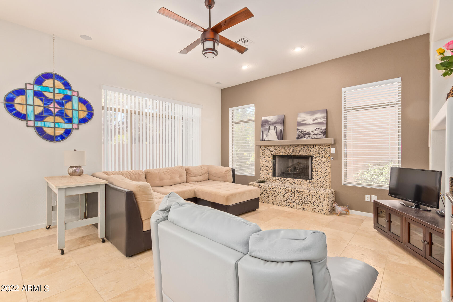 3903 East Carson Road Phoenix, AZ 85042 - Photo 9 of 34 0009-9 - Carson