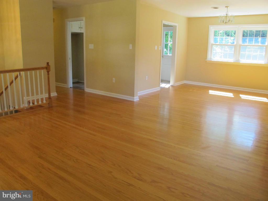 3248 Randy Road Lancaster, PA 17601 - Photo 3 of 26 Gallery Image 3