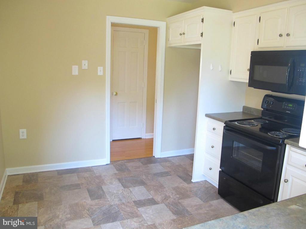 3248 Randy Road Lancaster, PA 17601 - Photo 9 of 26 Gallery Image 9