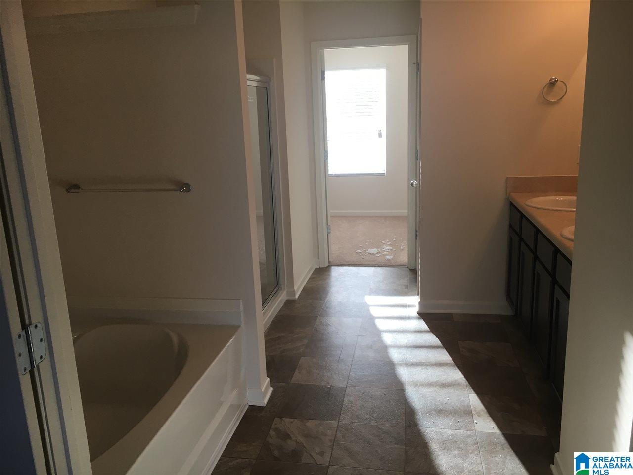 2046 Kerry Circle, Unit 61 Calera, AL 35040 - Photo 11 of 22