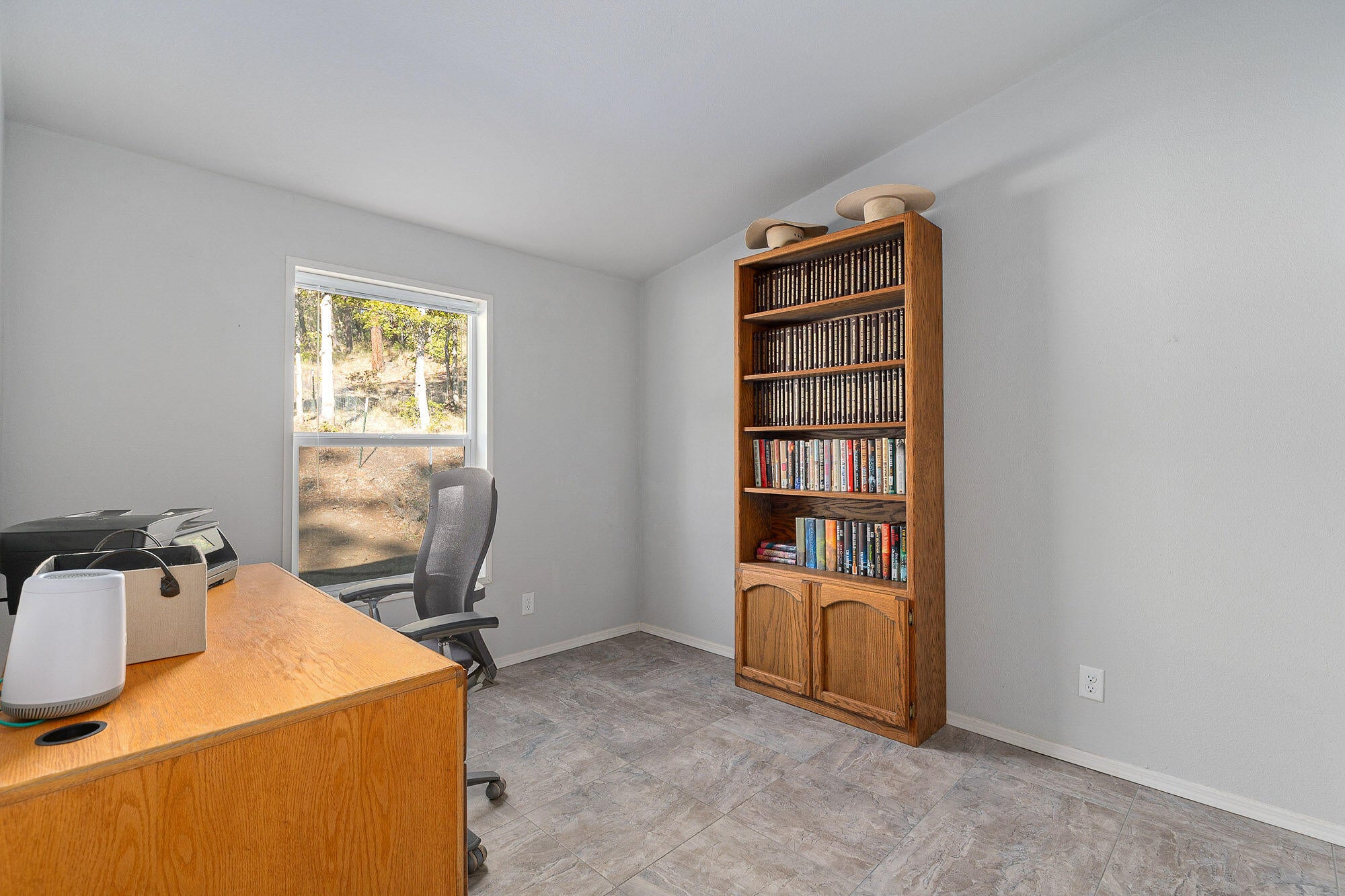 2417 Crowfoot Road Eagle Point, OR 97524 - Photo 15 of 36 2417CrowfootRd-015