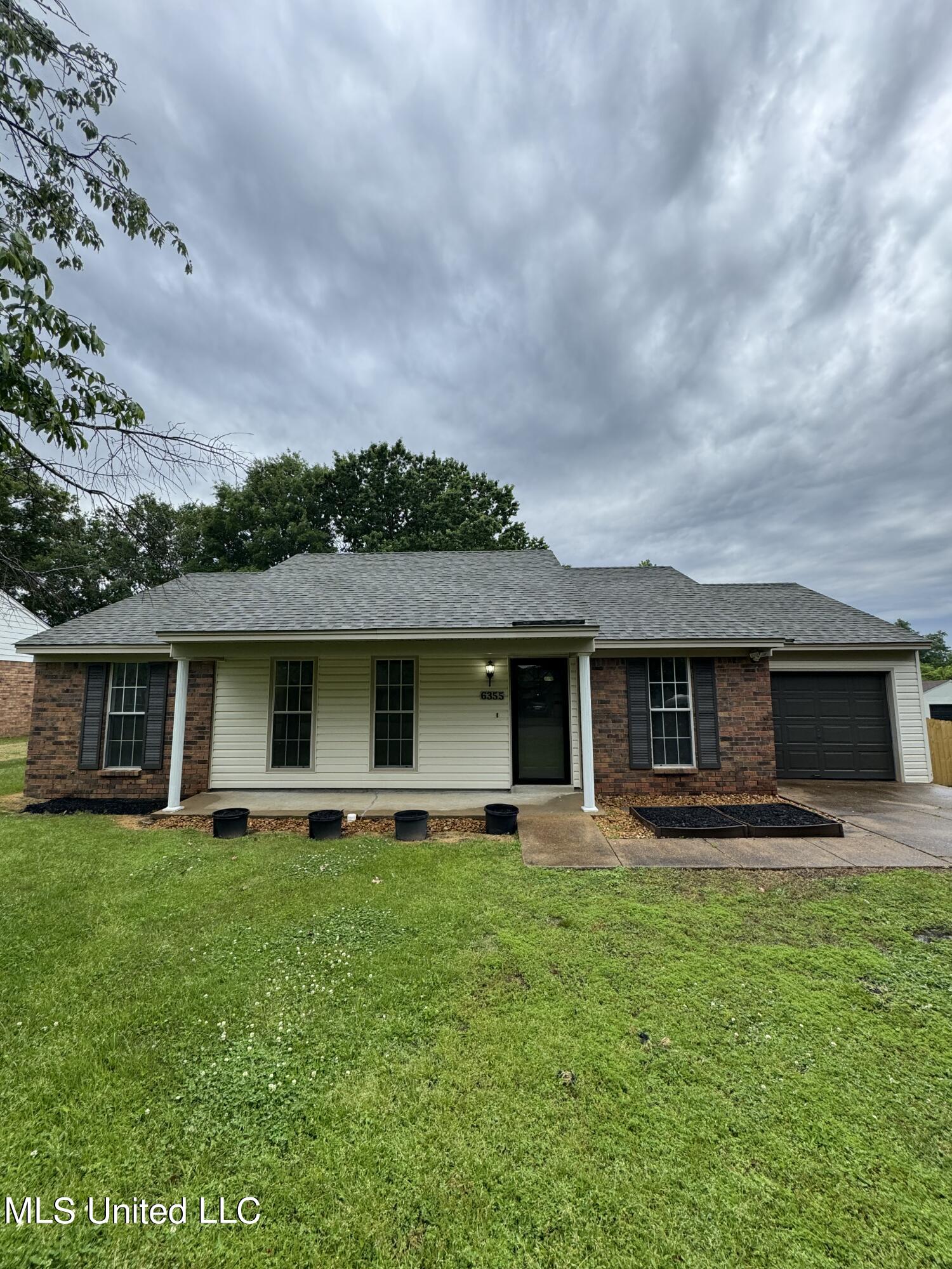 6355 Walnut Grove Road Horn Lake, MS 38637 - Photo 1 of 20 6355 Walnut Grove