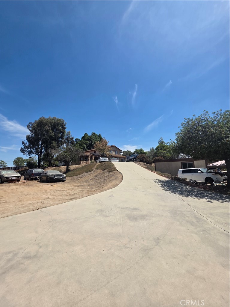 18251 Northstar Avenue Riverside, CA 92508 - Photo 3 of 37