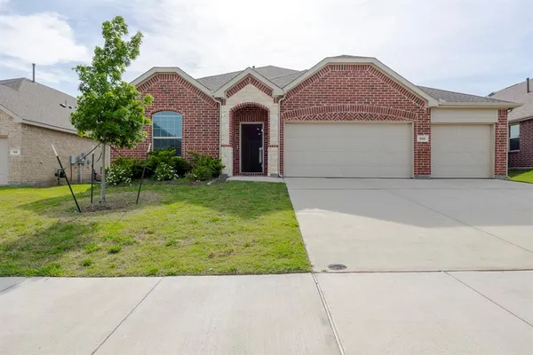 $2,150 | 508 Chip Street, Little Elm, TX 75068