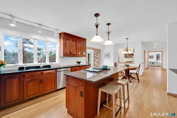 $659,900 | 24 Thompson Hill Road, Canton, CT 06019