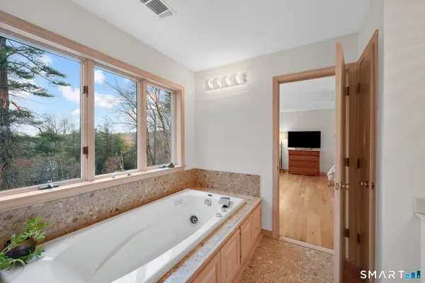 $659,900 | 24 Thompson Hill Road, Canton, CT 06019