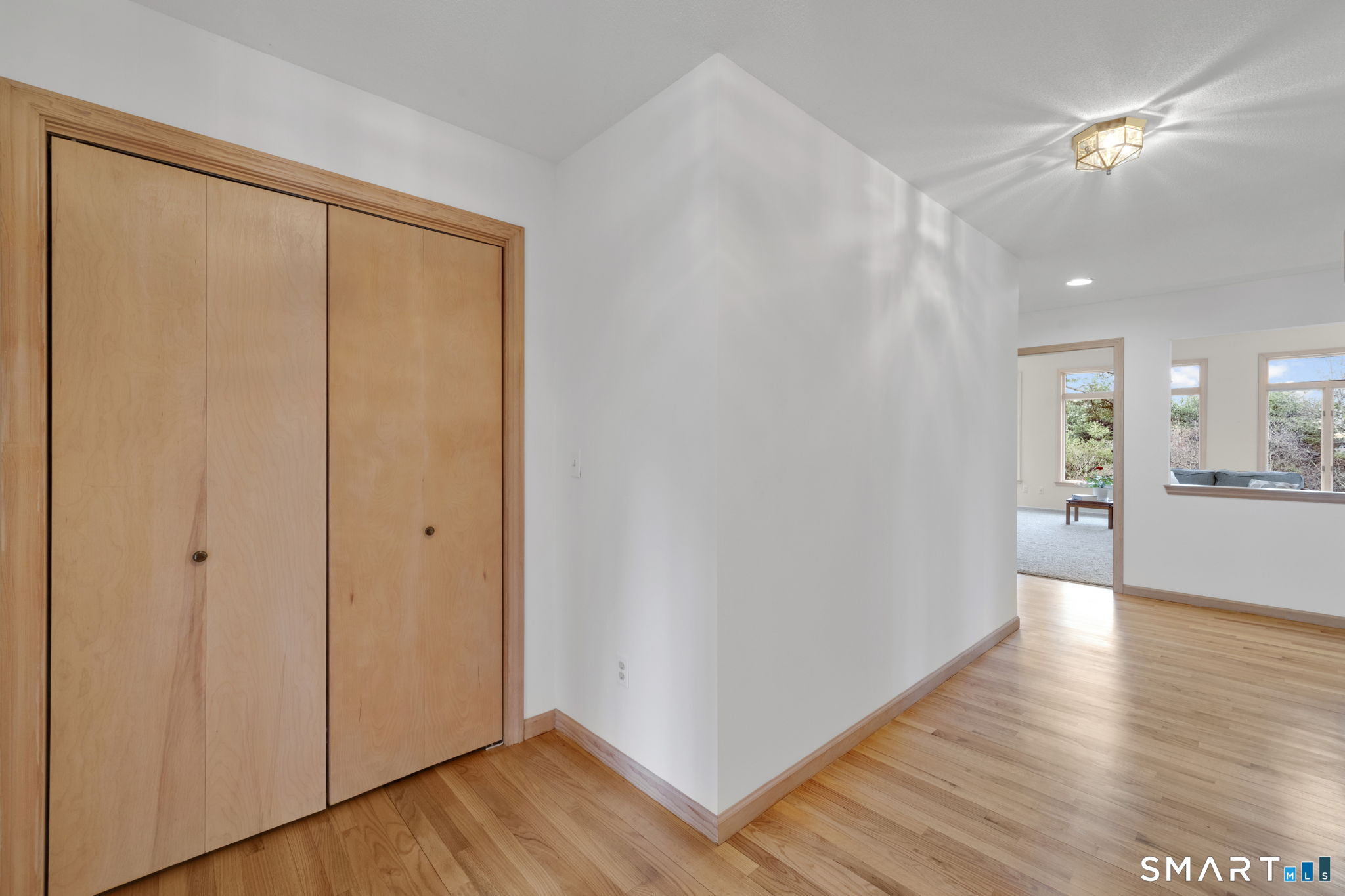 24 Thompson Hill Road Canton, CT 06019 - Photo 5 of 40