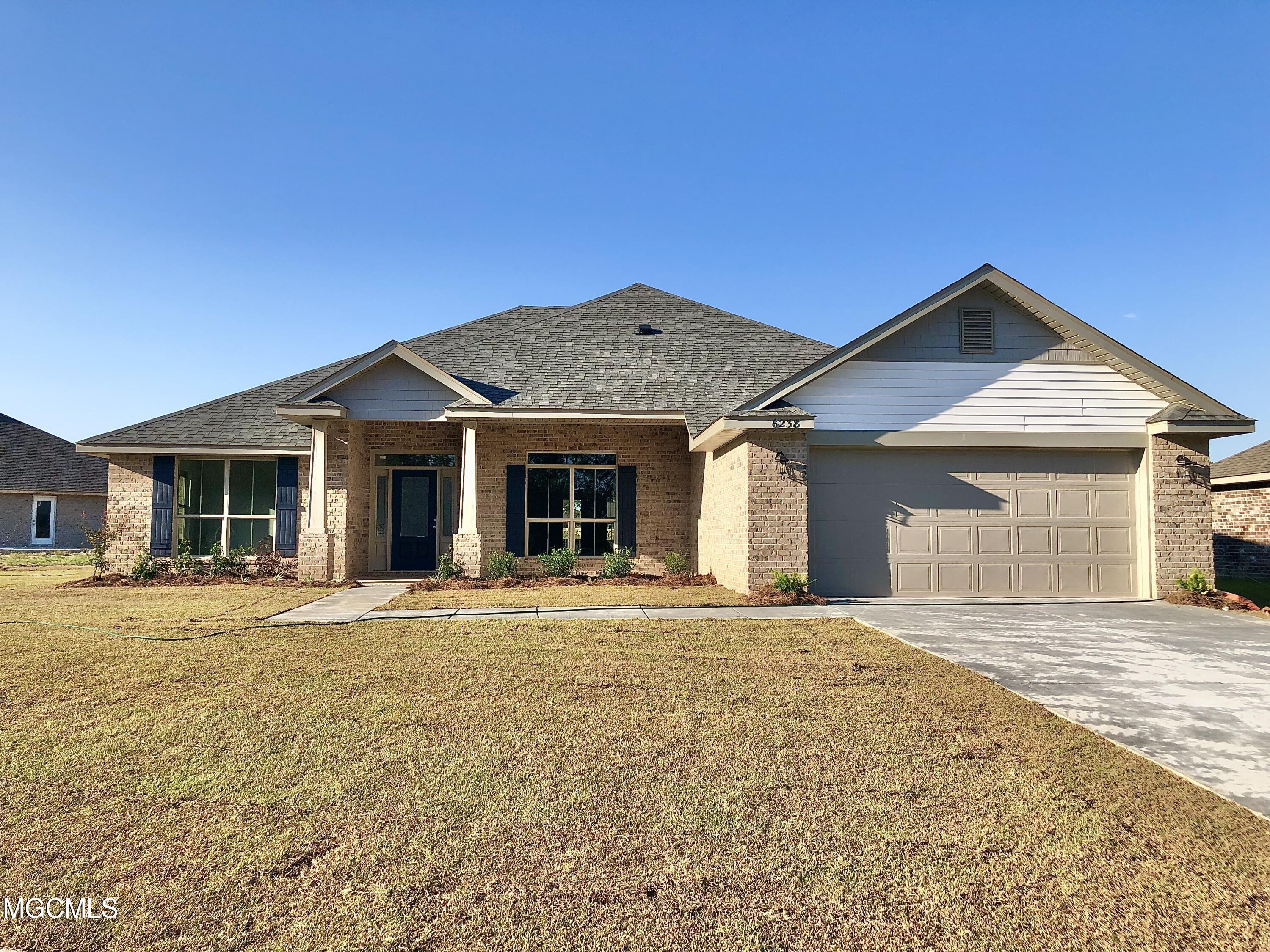 6238 Roxanne Way Biloxi, MS 39532 - Photo 1 of 17 2265D