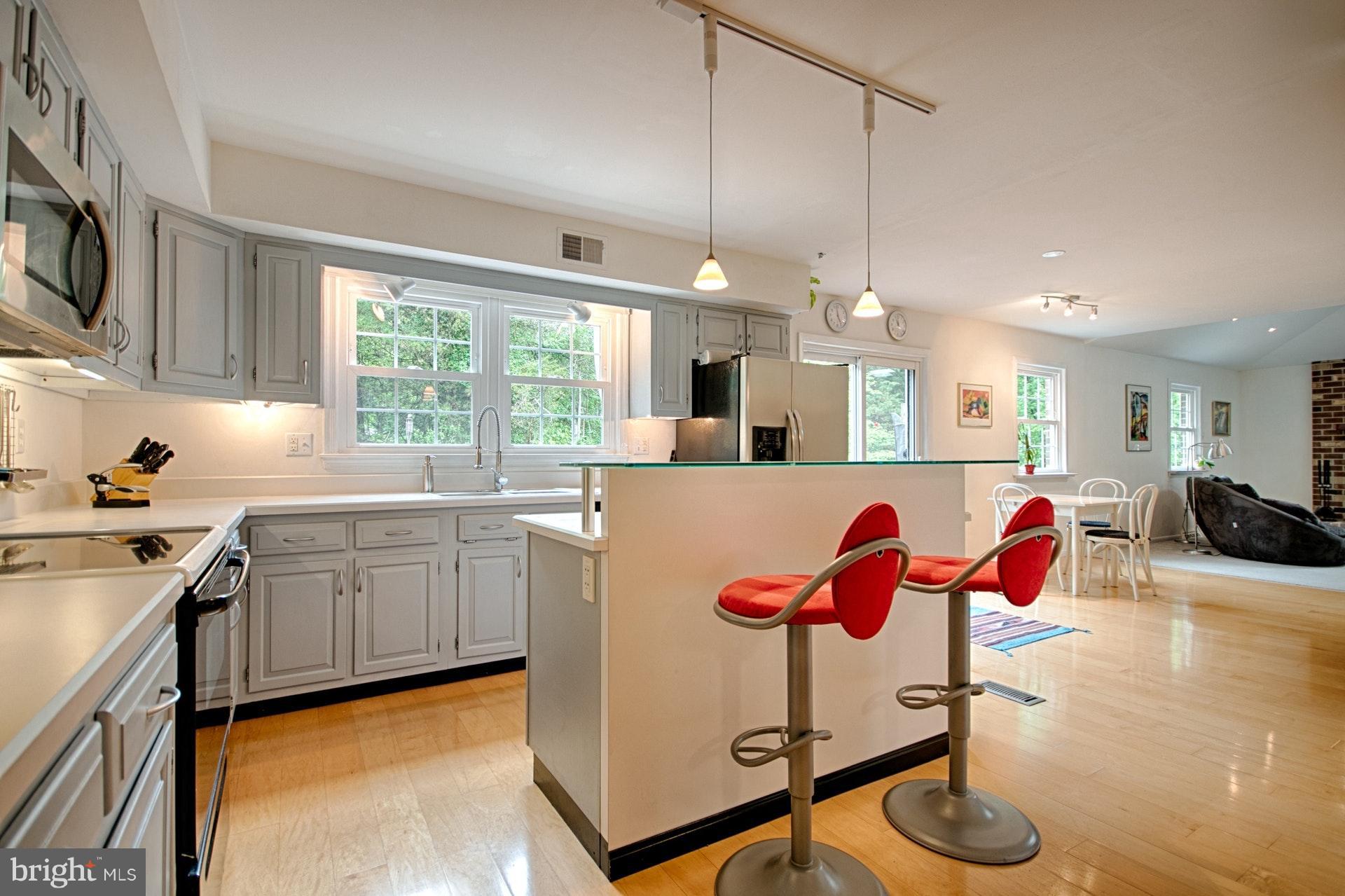 3217 Fox Mill Road Oakton, VA 22124 - Photo 3 of 30 Kitchen with stainless steel appliances