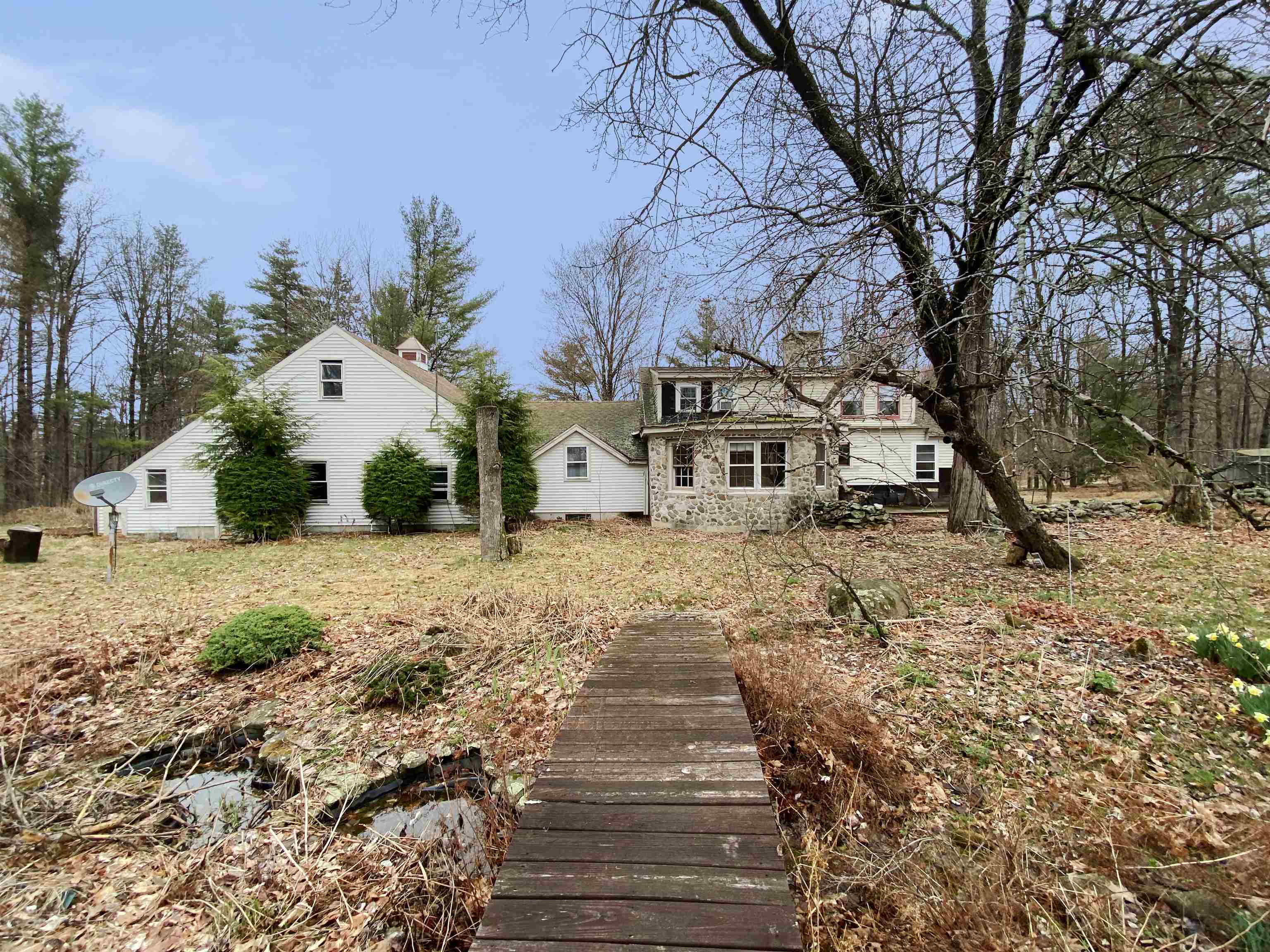 110 Pearson Hill Road Webster, NH 03303 - Photo 3 of 34