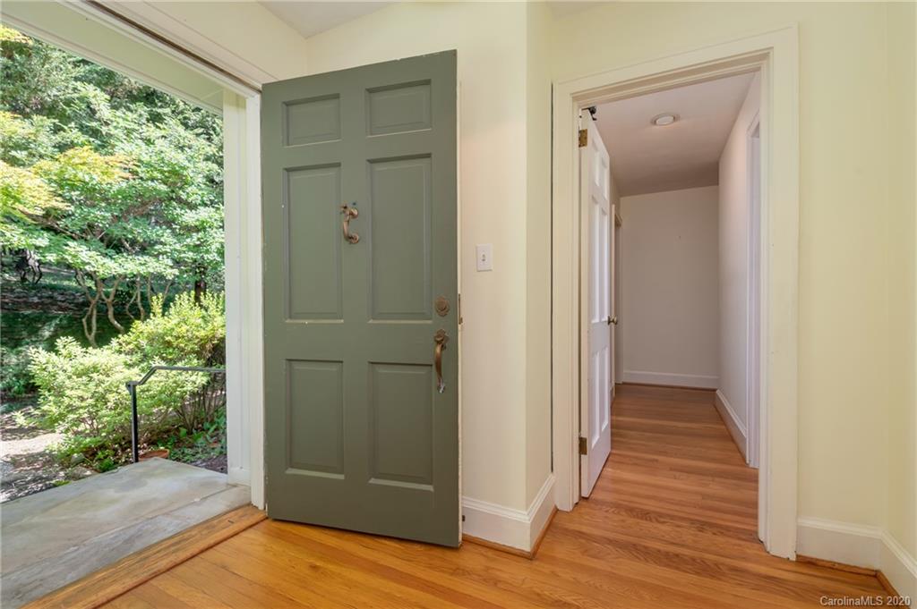300 Doubleday Road Tryon, NC 28782 - Photo 7 of 38
