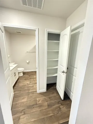 $1,899 | 300 Belmont Place, Lockhart, TX 78644