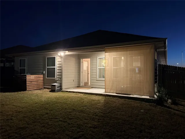 $1,899 | 300 Belmont Place, Lockhart, TX 78644