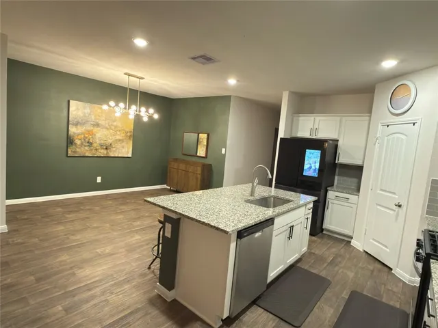 $1,899 | 300 Belmont Place, Lockhart, TX 78644