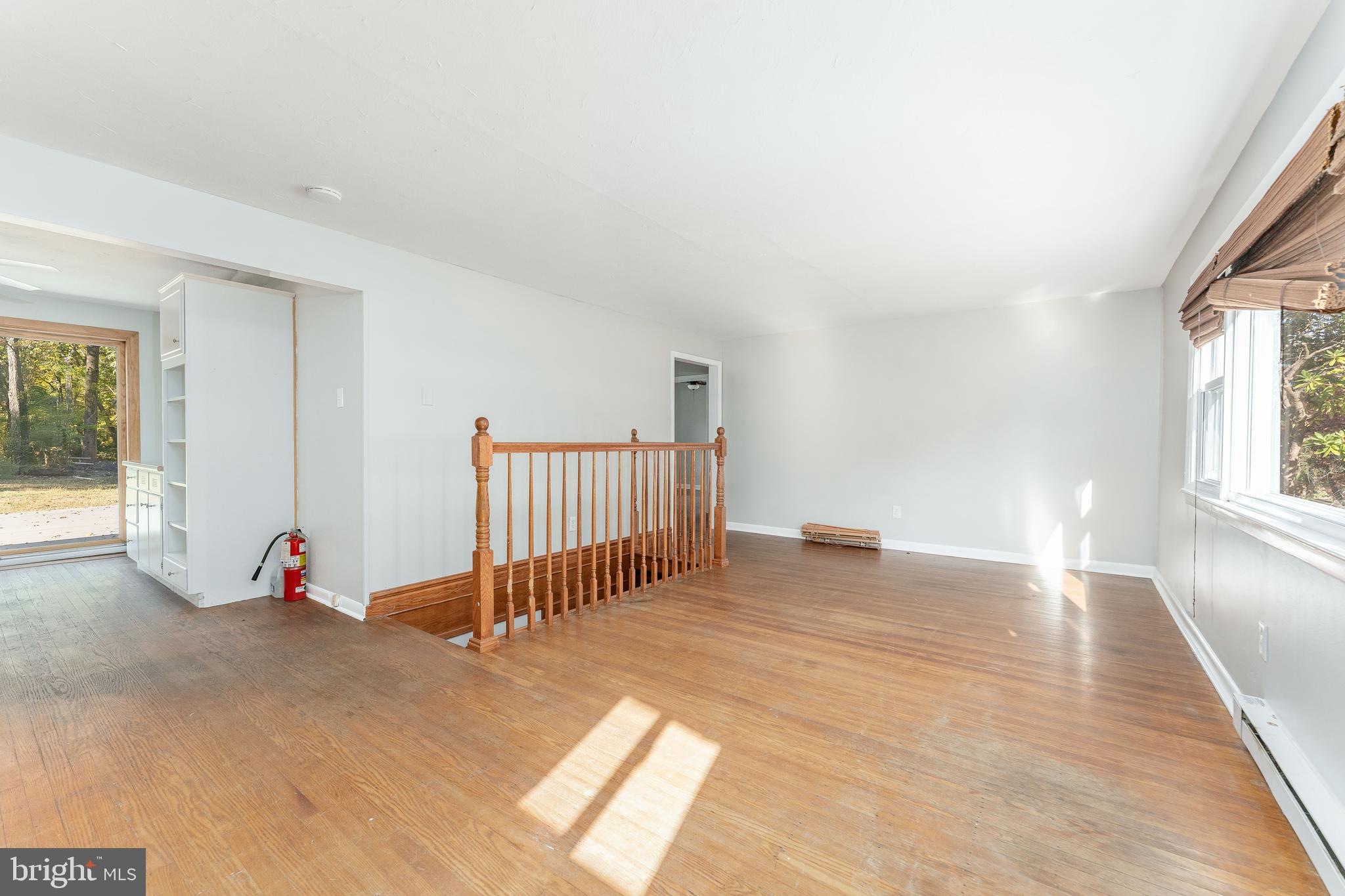 910 South Chester Road West Chester, PA 19382 - Photo 5 of 43 Living Room