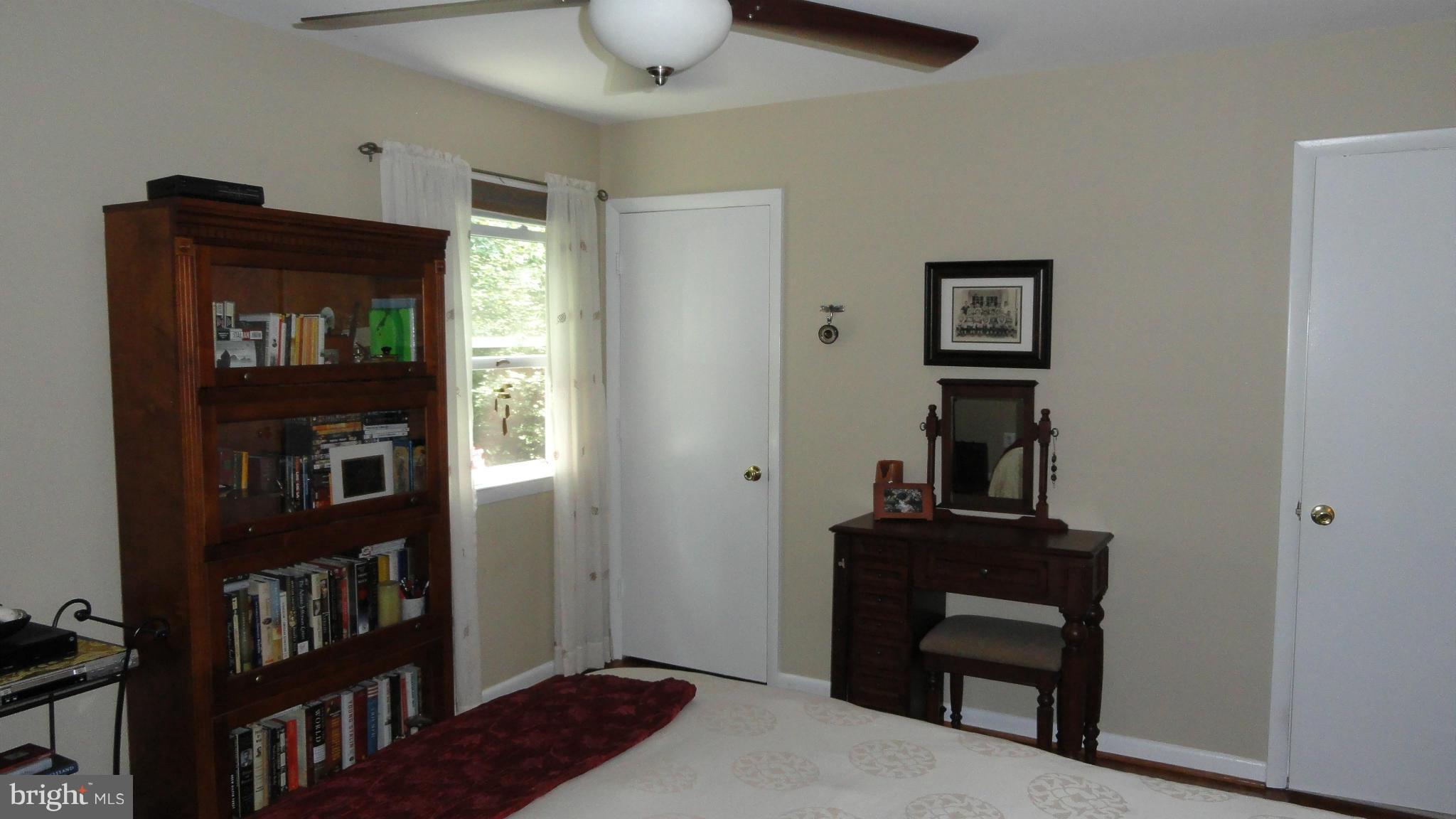 7125 Dryburgh Court Springfield, VA 22152 - Photo 13 of 30 Bedroom (Master)