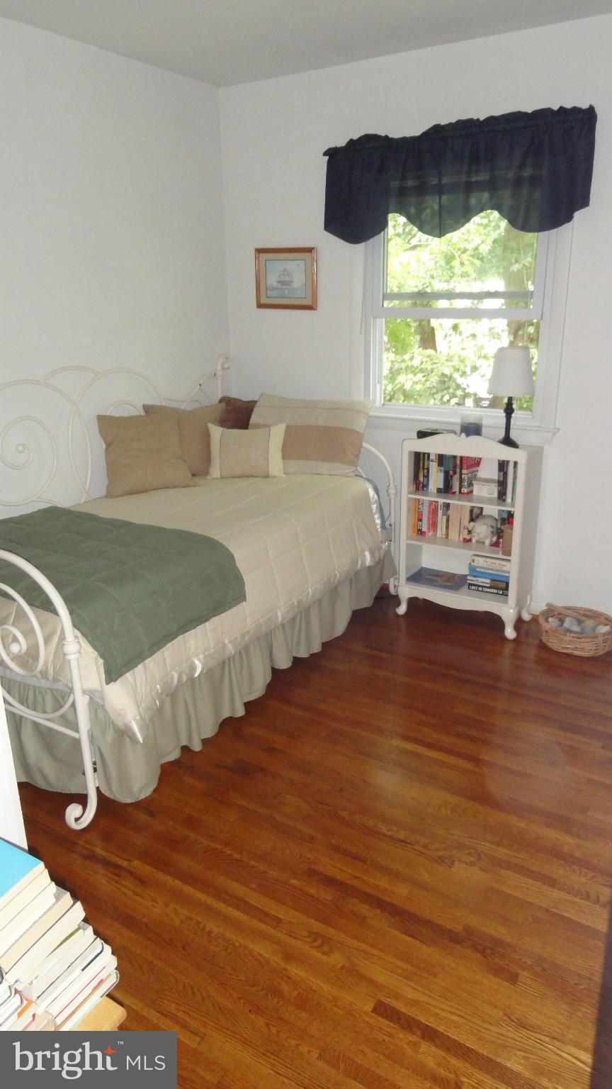 7125 Dryburgh Court Springfield, VA 22152 - Photo 14 of 30 Bedroom