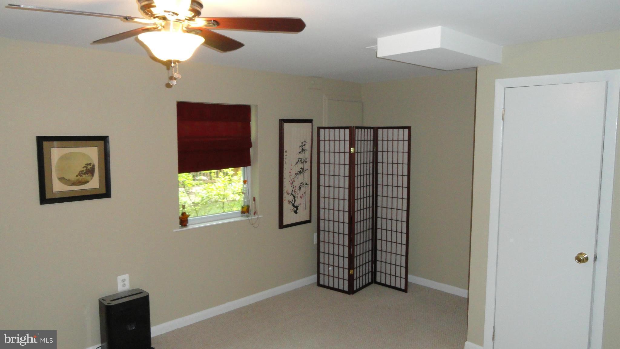 7125 Dryburgh Court Springfield, VA 22152 - Photo 21 of 30 Family Room