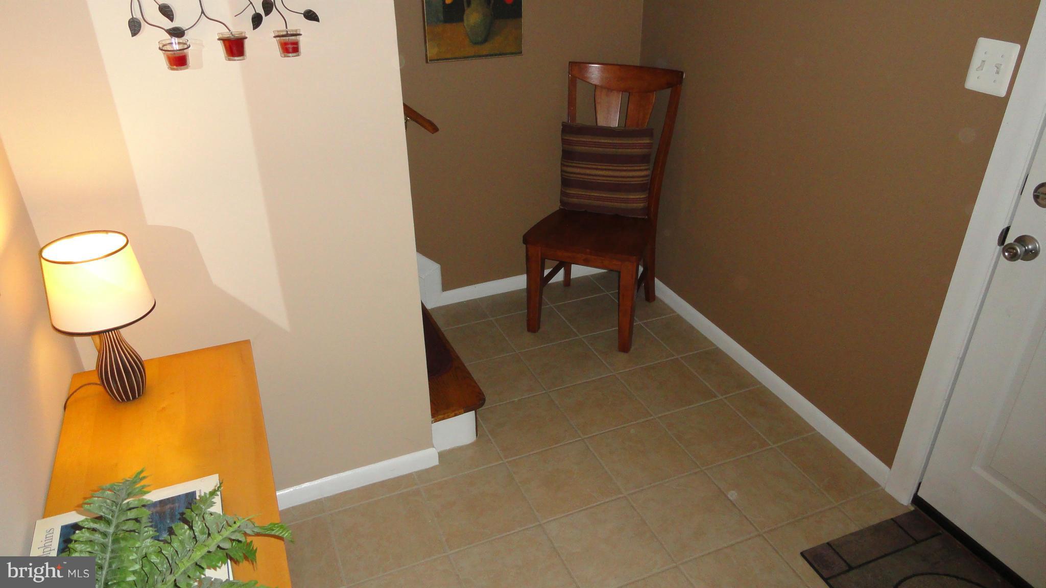 7125 Dryburgh Court Springfield, VA 22152 - Photo 4 of 30 Entry Foyer