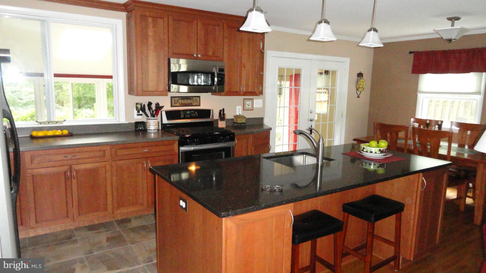 7125 Dryburgh Court Springfield, VA 22152 - Photo 5 of 30 Kitchen