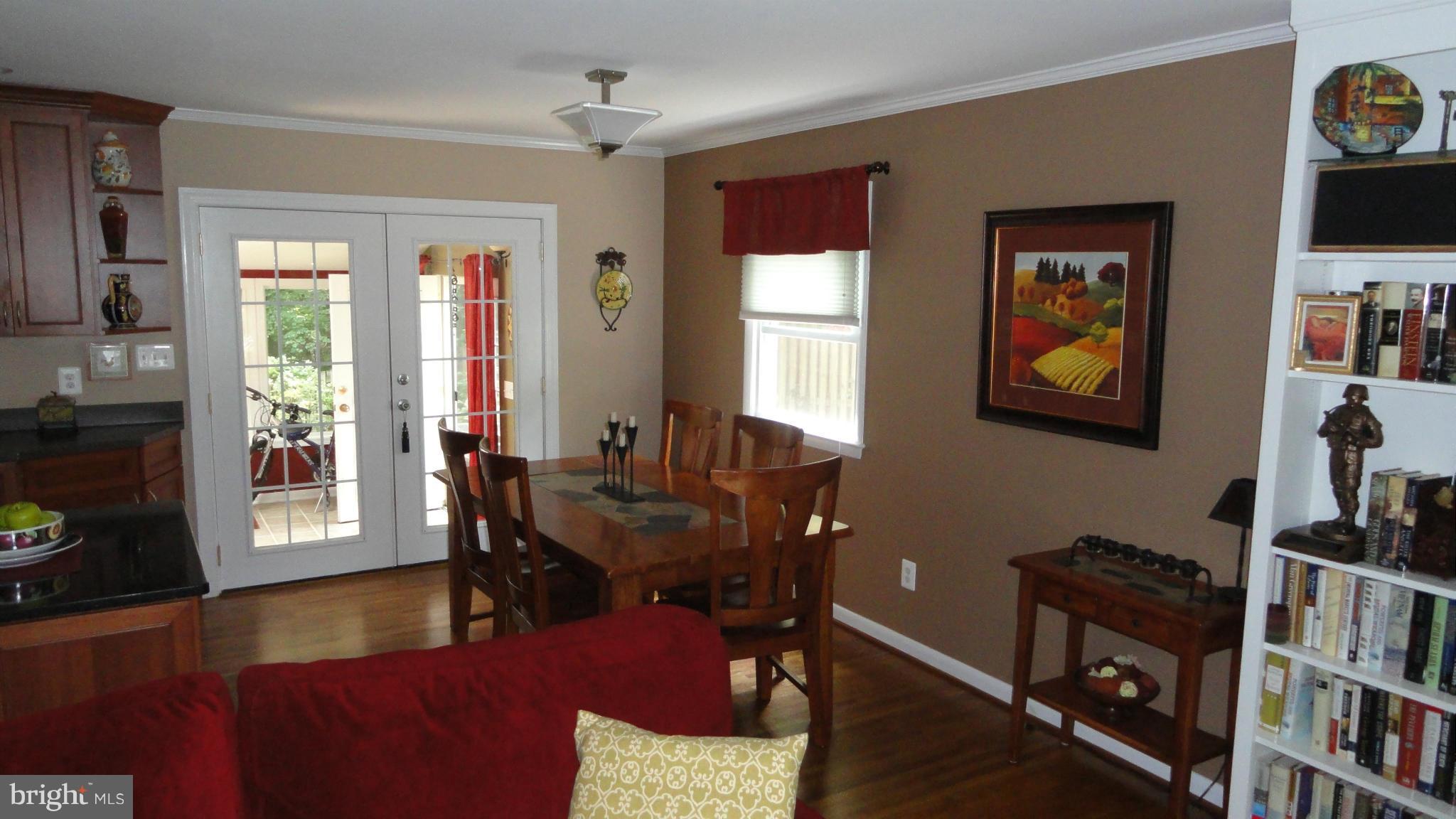 7125 Dryburgh Court Springfield, VA 22152 - Photo 7 of 30 Interior (General)