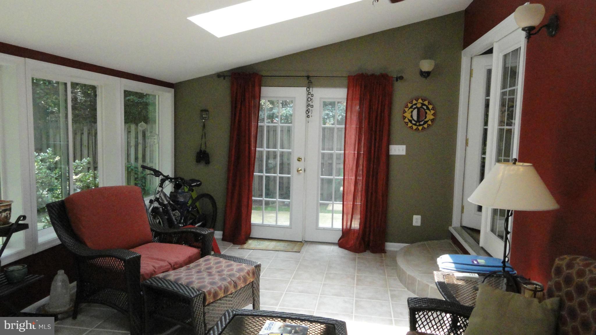 7125 Dryburgh Court Springfield, VA 22152 - Photo 9 of 30 Family Room