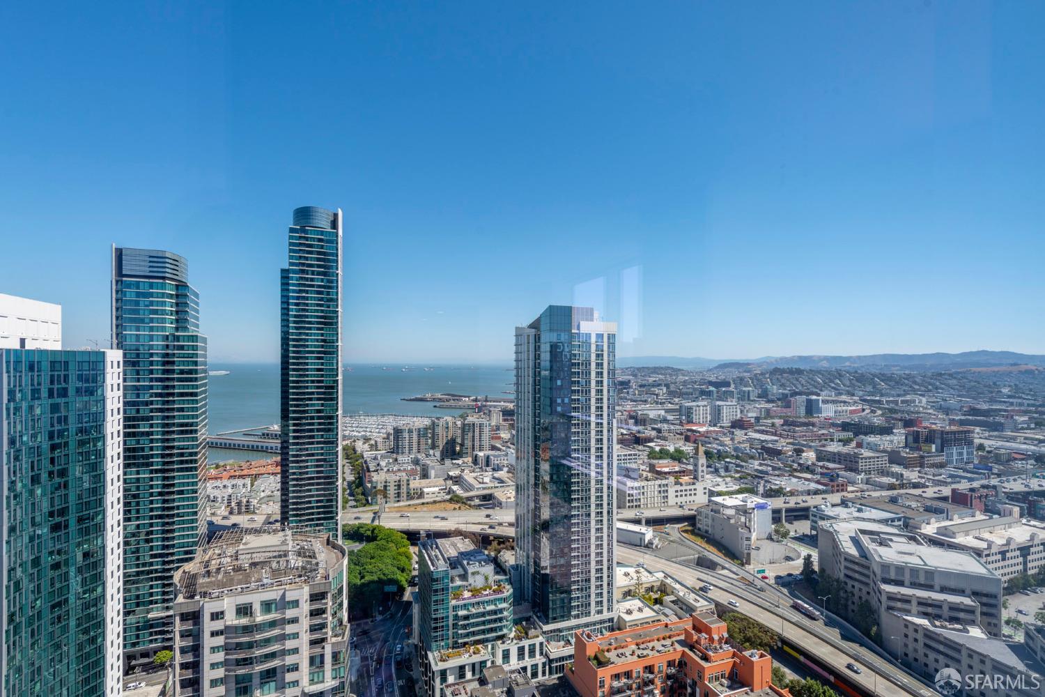 488 Folsom Street, Unit 4305 San Francisco, CA 94105 - Photo 25 of 45 a city view with tall buildings