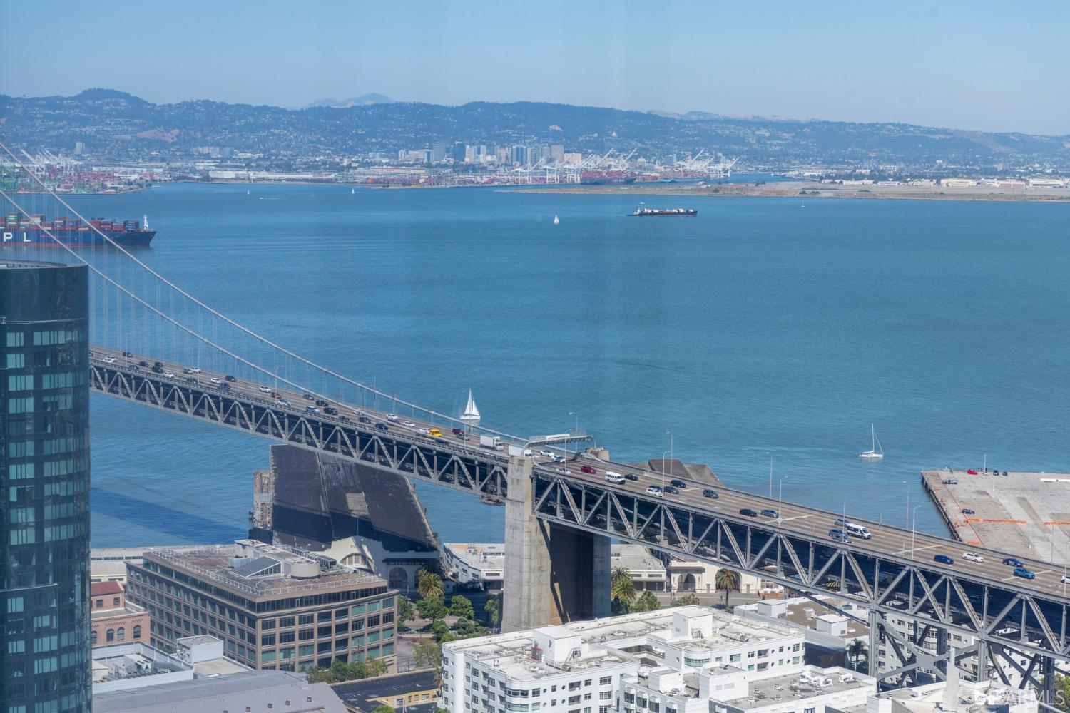 488 Folsom Street, Unit 4305 San Francisco, CA 94105 - Photo 27 of 45 a view of balcony with outdoor space