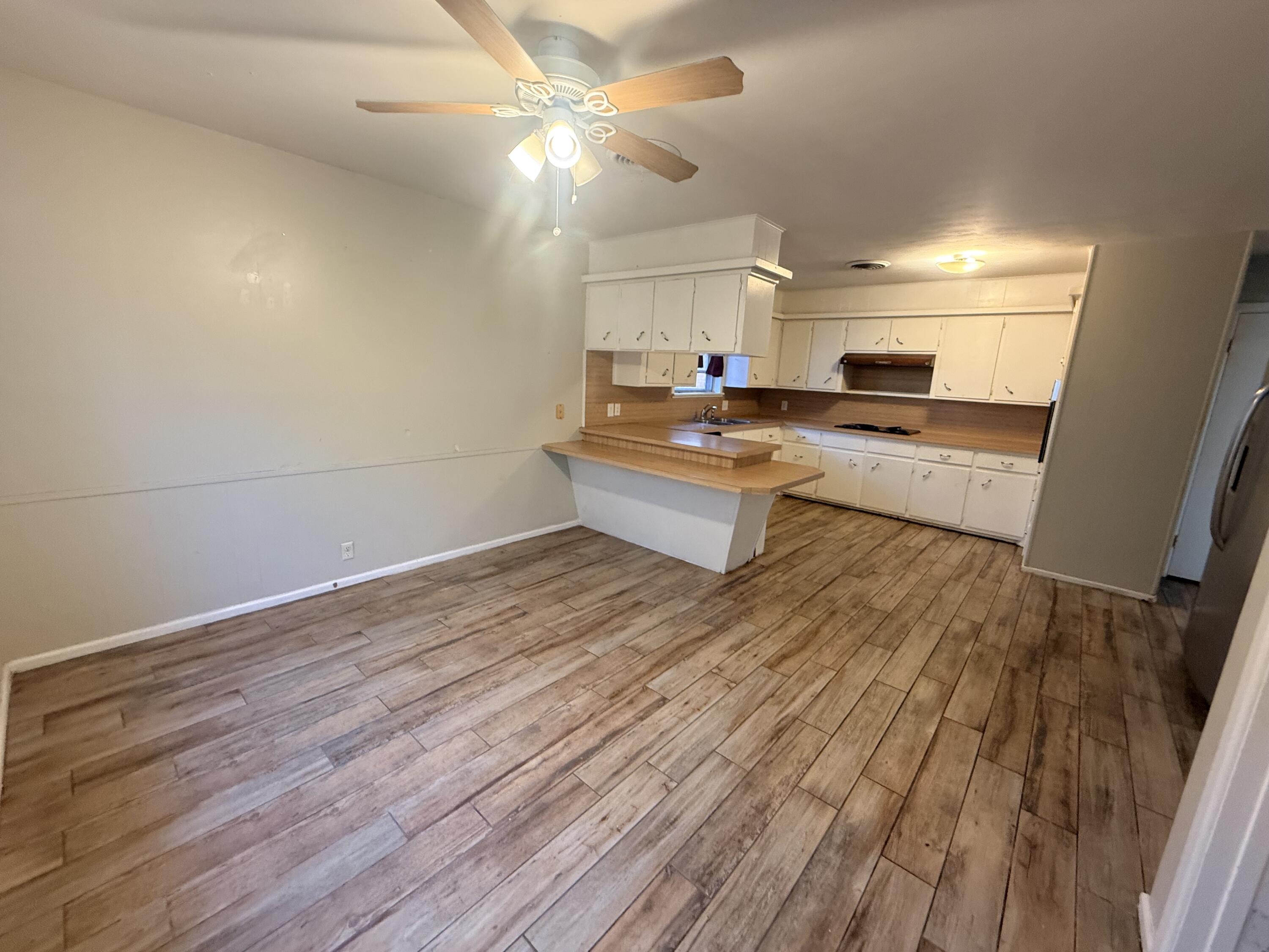 3018 68th Street Lubbock, TX 79413 - Photo 4 of 9 IMG_0613