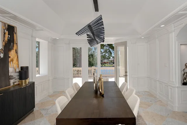 $4,850,000 | 10 West Isle Place, The Woodlands, TX 77381