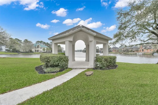 $4,850,000 | 10 West Isle Place, The Woodlands, TX 77381