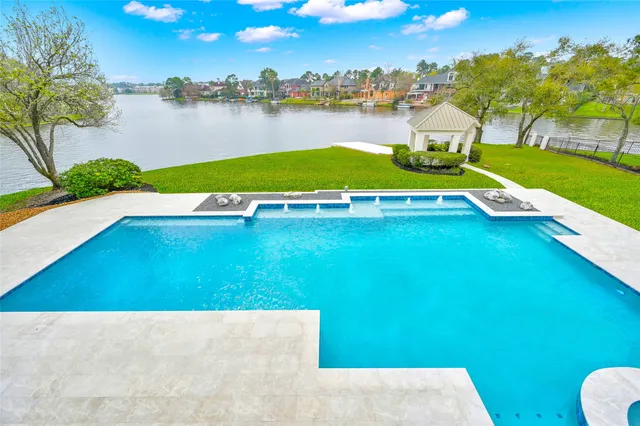 $4,850,000 | 10 West Isle Place, The Woodlands, TX 77381