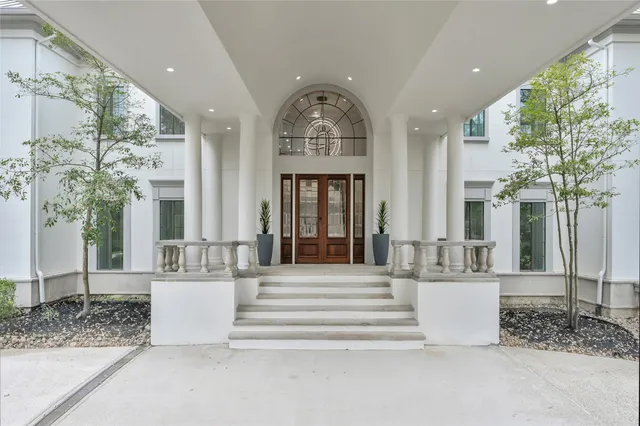 $4,850,000 | 10 West Isle Place, The Woodlands, TX 77381