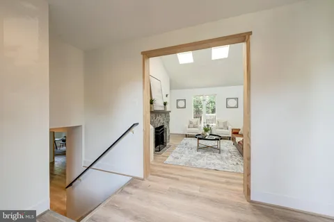 $879,000 | 14737 Jarnigan Street, Centreville, VA 20120