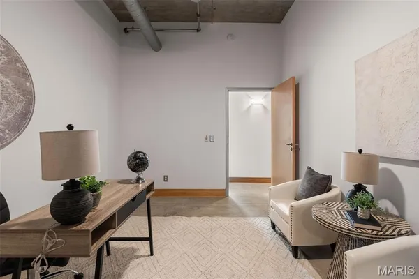 $189,000 | 2201 Locust Street, Unit 305, St. Louis, MO 63103
