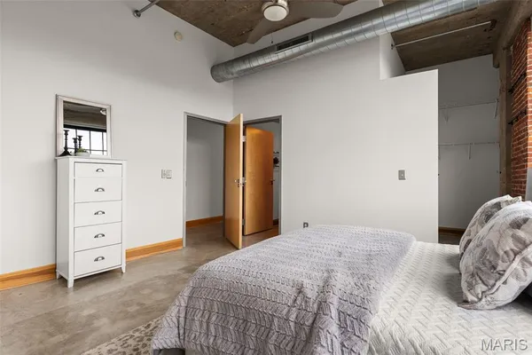 $189,000 | 2201 Locust Street, Unit 305, St. Louis, MO 63103