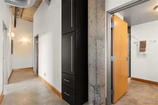 $189,000 | 2201 Locust Street, Unit 305, St. Louis, MO 63103