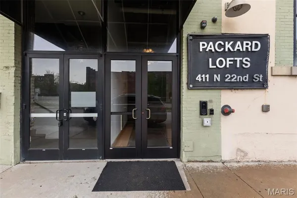 $189,000 | 2201 Locust Street, Unit 305, St. Louis, MO 63103