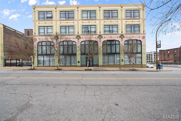 $189,000 | 2201 Locust Street, Unit 305, St. Louis, MO 63103