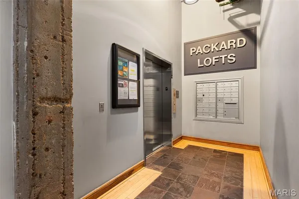 $189,000 | 2201 Locust Street, Unit 305, St. Louis, MO 63103