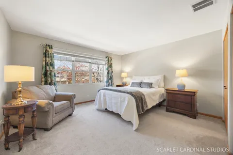 $340,000 | 94 Townsend Drive, Naperville, IL 60565