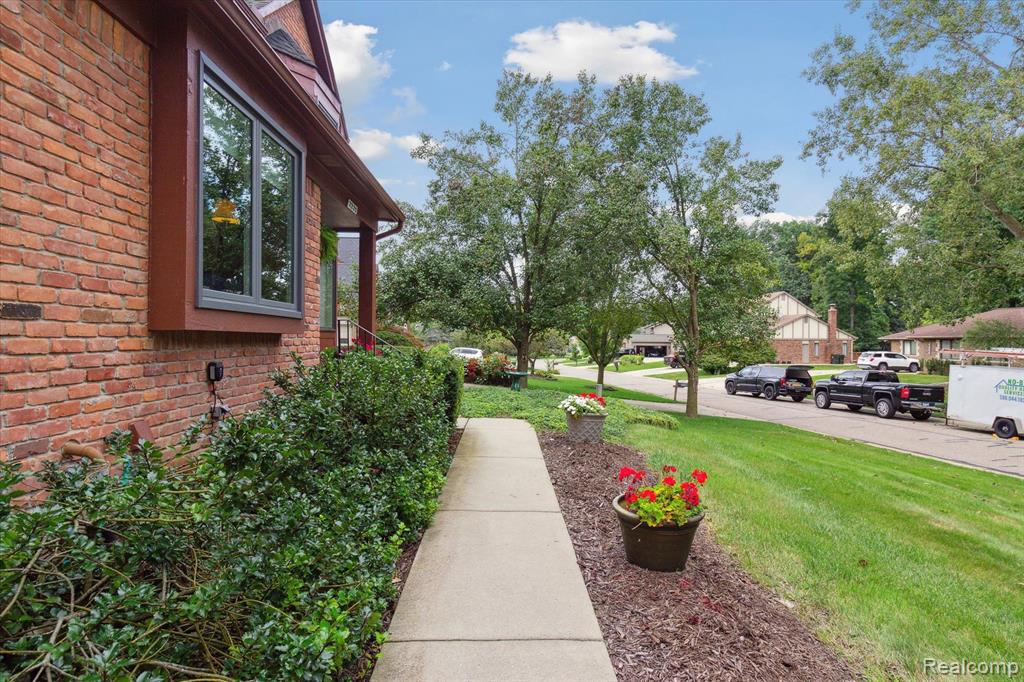 2220 Hickory Leaf Drive Rochester Hills, MI 48309 - Photo 54 of 60