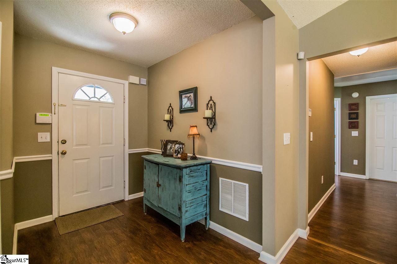 303 Woolridge Way Greer, SC 29650 - Photo 12 of 33 Foyer