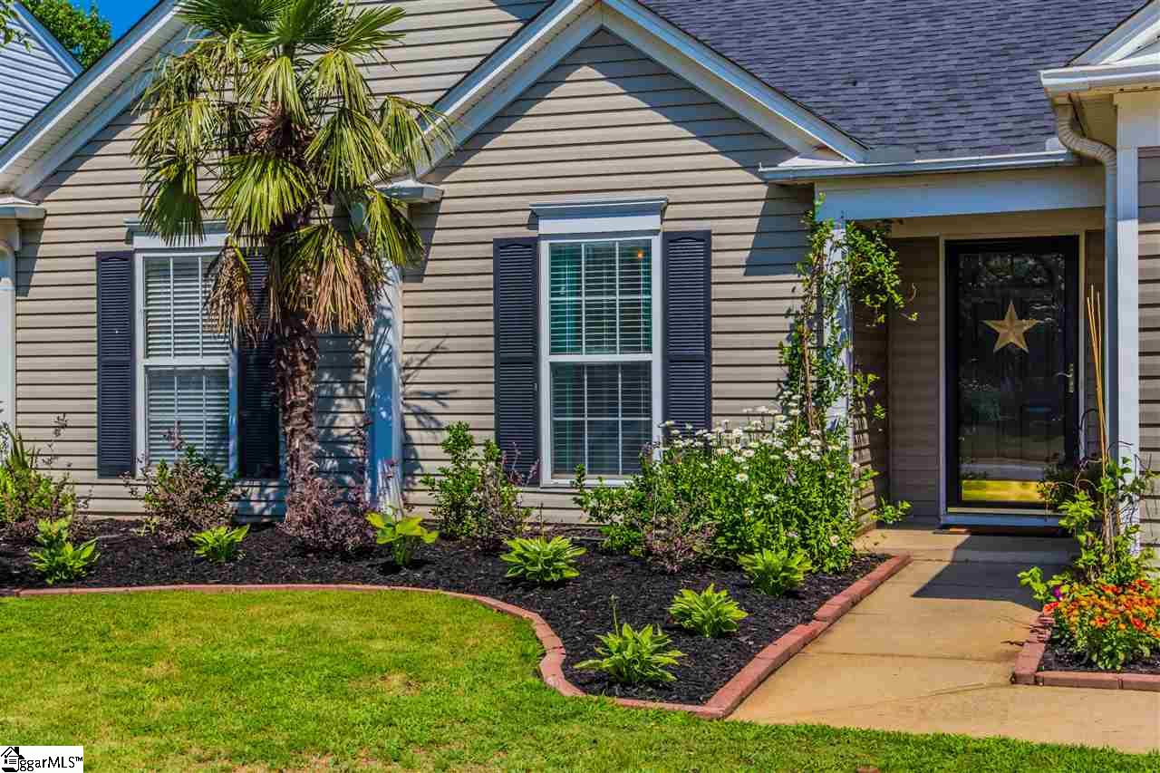 303 Woolridge Way Greer, SC 29650 - Photo 3 of 33 Gallery Image 3