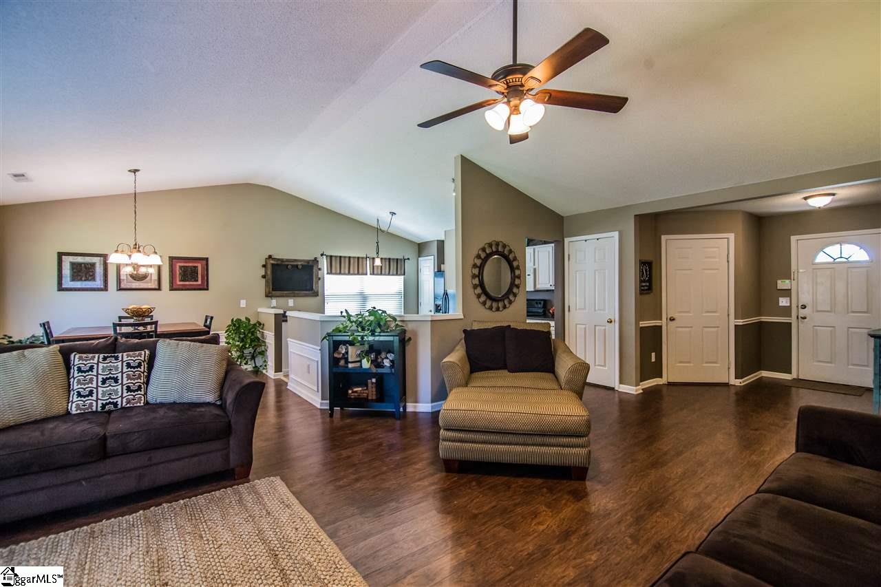 303 Woolridge Way Greer, SC 29650 - Photo 7 of 33 Gallery Image 7