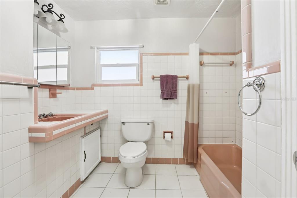 33137 Cercelia Road Dade City, FL 33523 - Photo 17 of 39