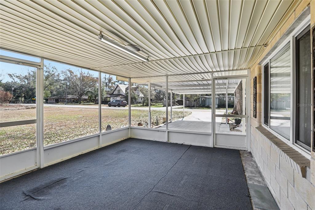 33137 Cercelia Road Dade City, FL 33523 - Photo 24 of 39